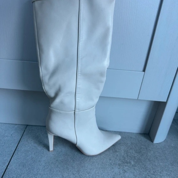 Chic Beige Heeled Women's Boots - Picture 2 of 5